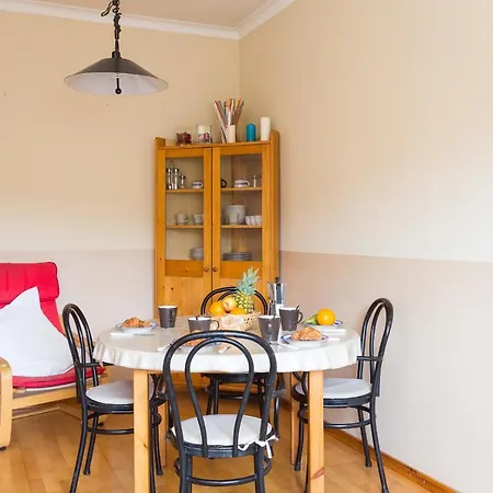 Apartamento Sagrada Familia - Padilla 305 *